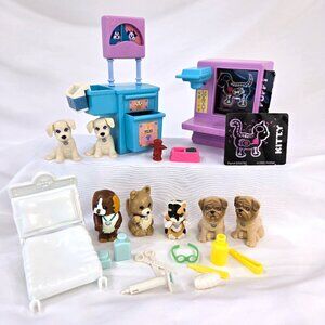 Vintage 1993 Kenner Littlest Pet Shop Care Center Playset